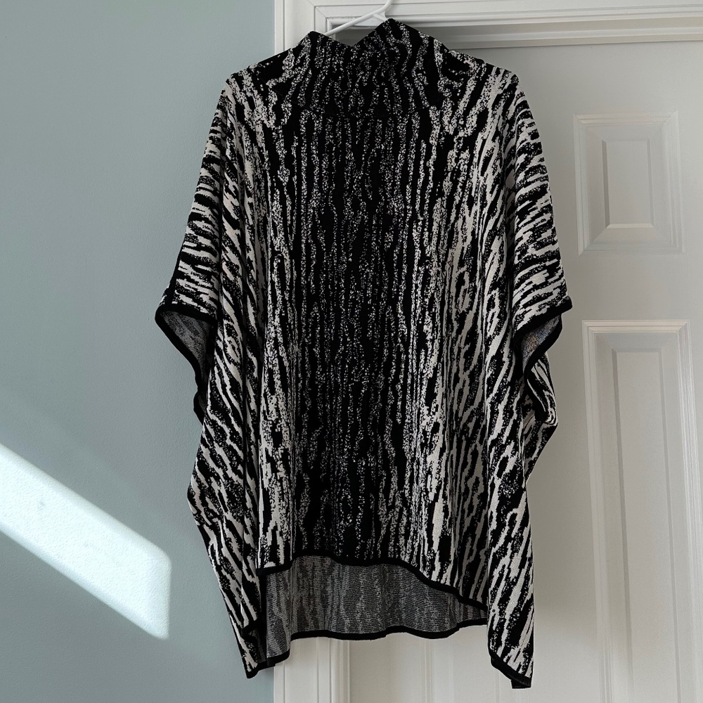 Ming Wang soft knit sweater poncho